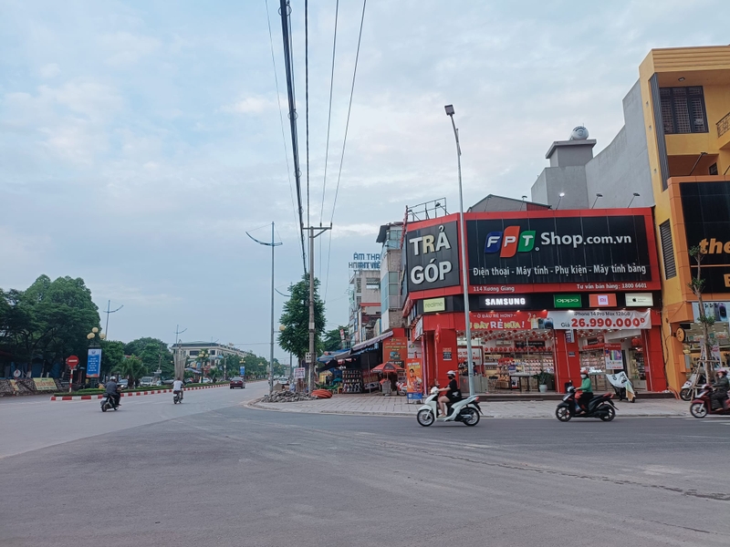 cua hang fpt shop bac giang