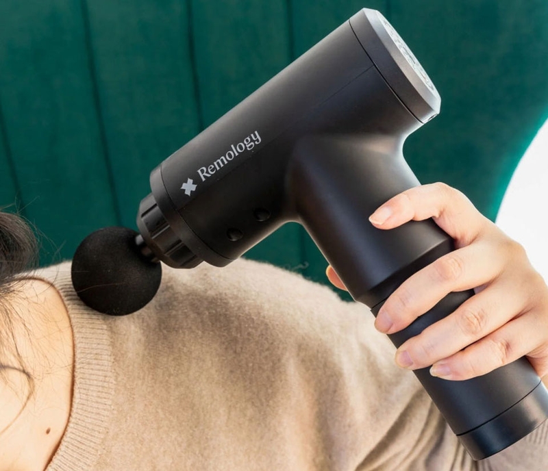 Mua m&aacute;y massage cầm tay, s&uacute;ng massage ở đ&acirc;u uy t&iacute;n - 09