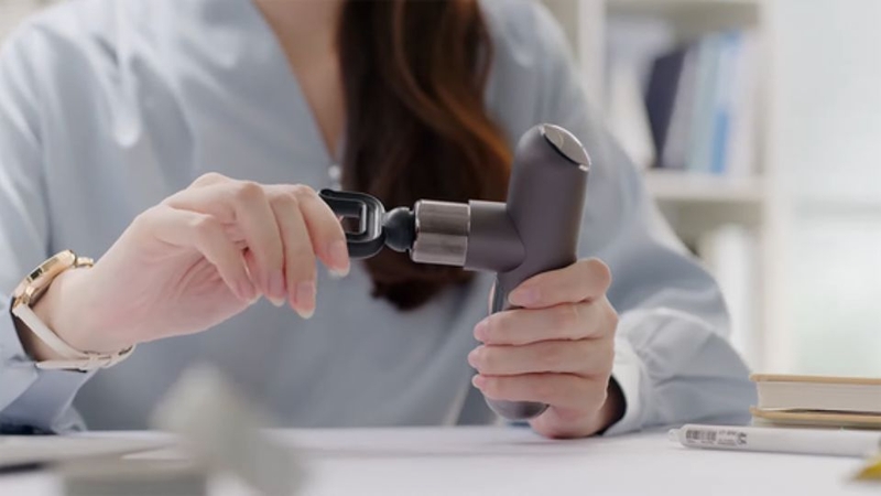 Máy massage cầm tay dạng súng Philips PPM7501