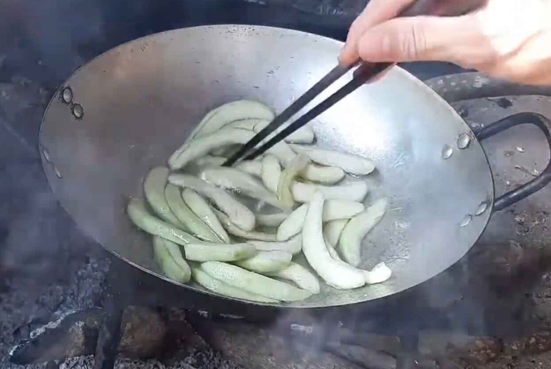 Sên mứt ổi