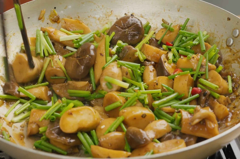nấm đùi gà kho tiêu hình 10