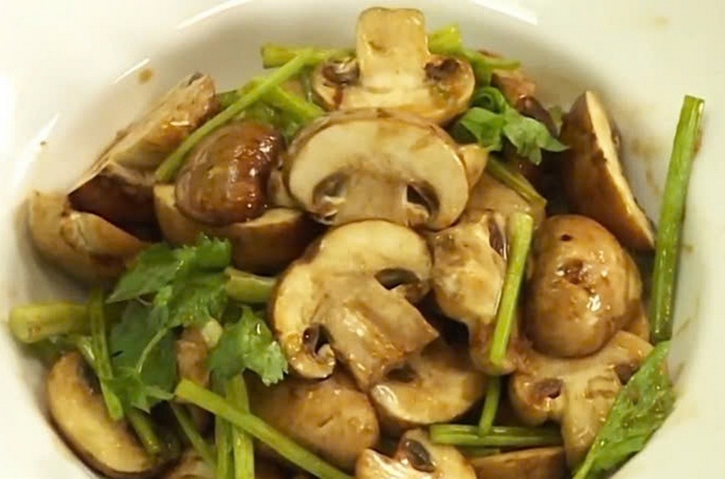 nấm mỡ xào cần tây chay ảnh 5
