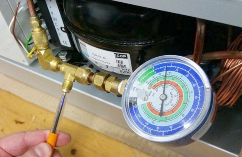 Cách nạp gas R600a cho tủ lạnh - 07