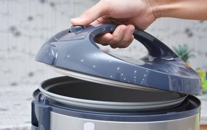 nắp nồi cơm điện Cuckoo bị kẹt ảnh 3