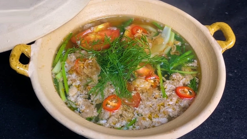 Nấu canh riêu với giấm bỗng hay me 1