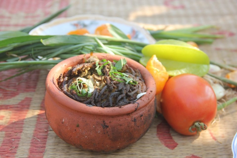 nấu rươi kho khế