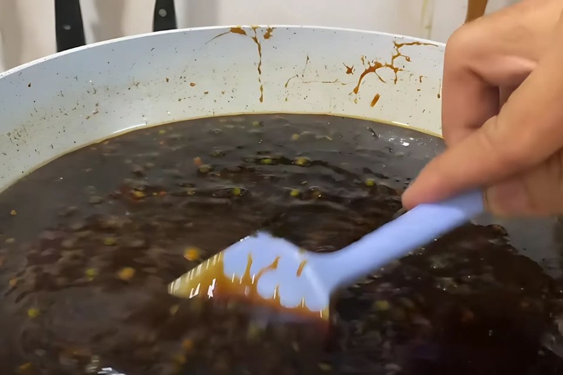 nấu sốt tiêu xanh