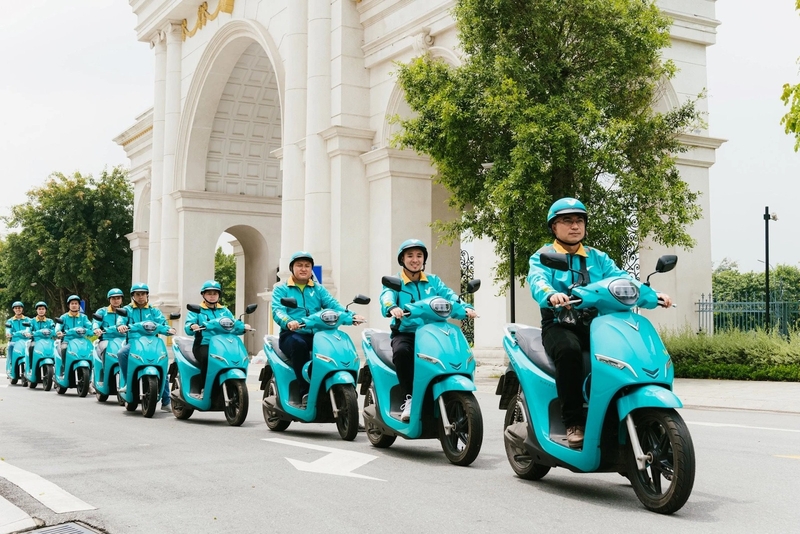 Nên chạy Grab hay VinFast 6