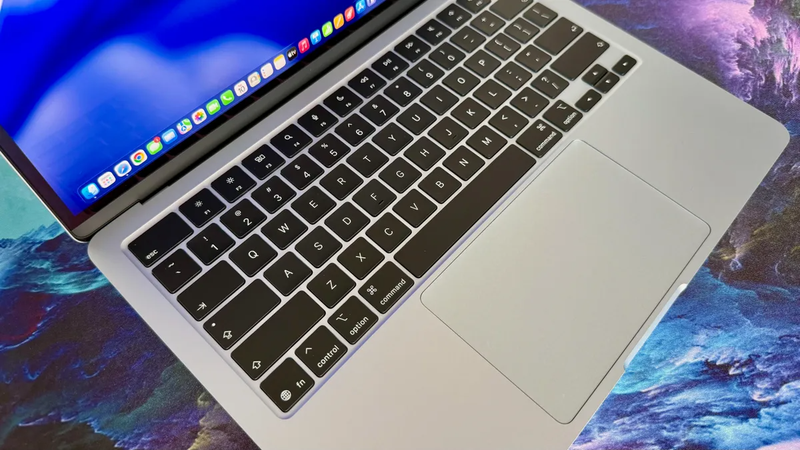 Nên chọn iPad Air hay MacBook Air 7