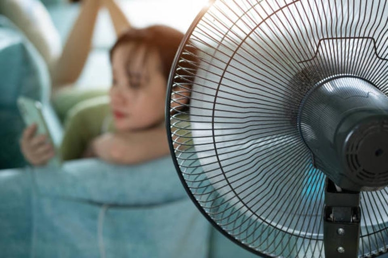 Nên để quạt trên đầu hay dưới chân - 05