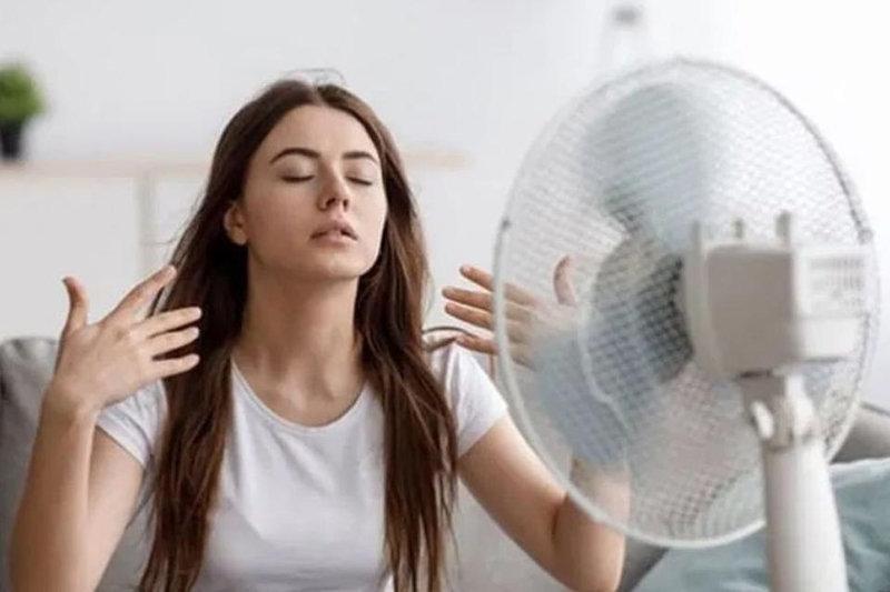 Nên để quạt trên đầu hay dưới chân - 06