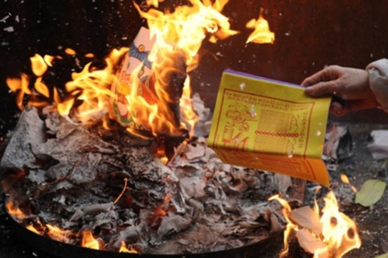 nên đốt vàng mã vào ngày nào 4