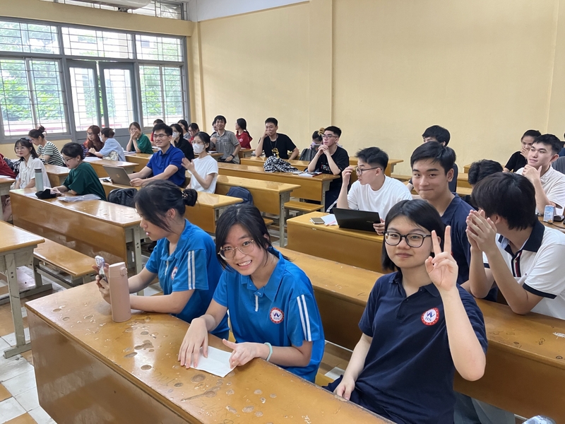 Nên học đại học ở Hà Nội hay TP.HCM 1