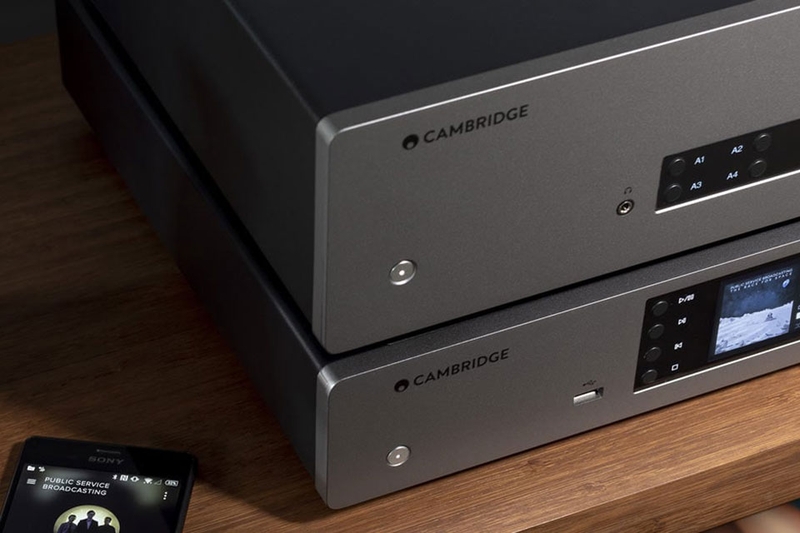 Nên mua amply hay cục đẩy liền vang - 06