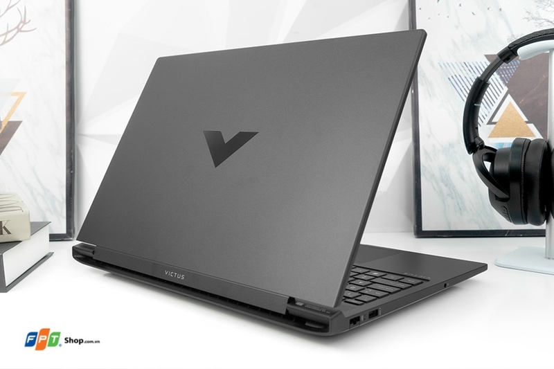 Nên mua laptop nào Tết Dương lịch 2025