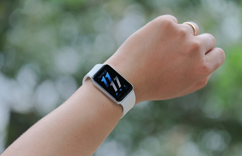 nên mua smartwatch đôi nào cho ngày valentine 2025 hình 3