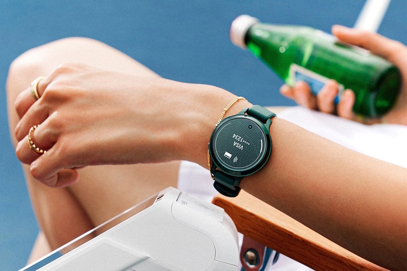 nên mua smartwatch nào cho nữ (ảnh 1)