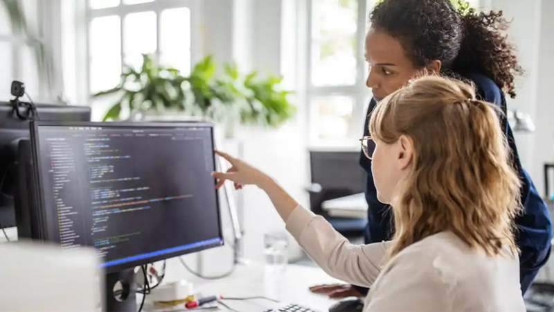 Việc sử dụng NextJS đòi hỏi khoảng thời gian học tập và làm quen