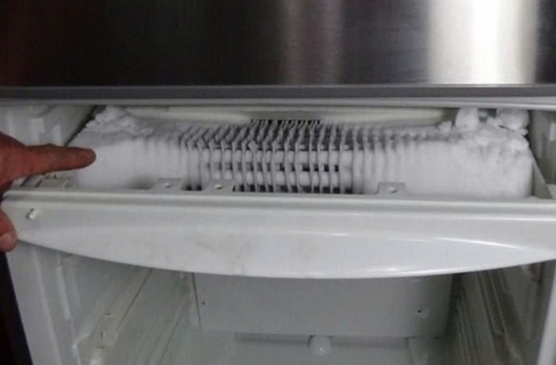 ngăn mát tủ lạnh bị đóng đá ảnh 1