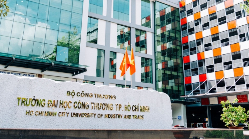 dai hoc cong thuong tphcm