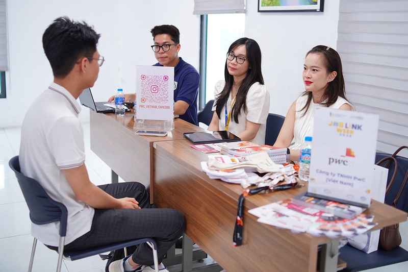 Ngành hot nhất 2026 là ngành nào 8