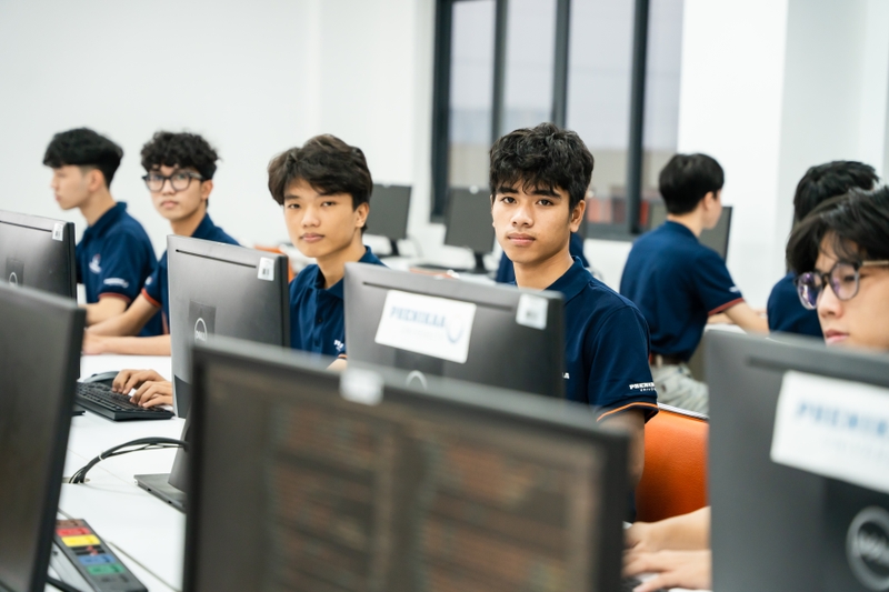 ngành khoa học máy tính học gì 2.jpg