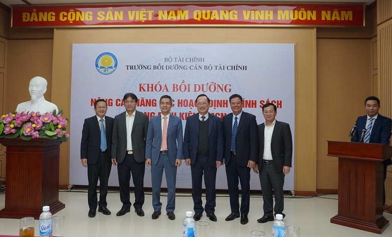 ngành khoa học quản lý 4.jpg