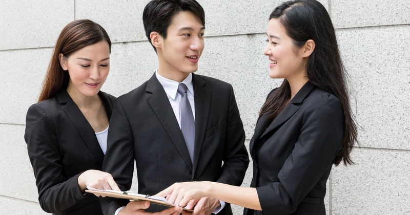 chuyen vien marketing quoc te