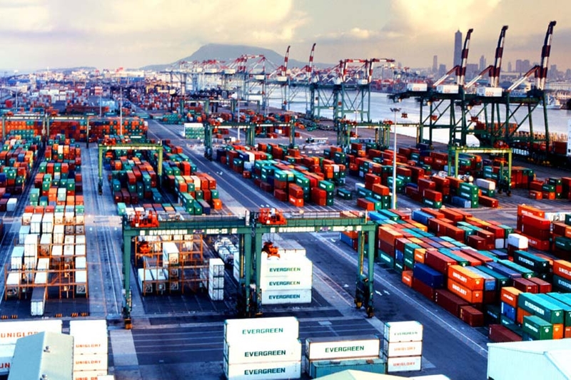 nganh-logistics-hoc-truong-nao-1.jpg