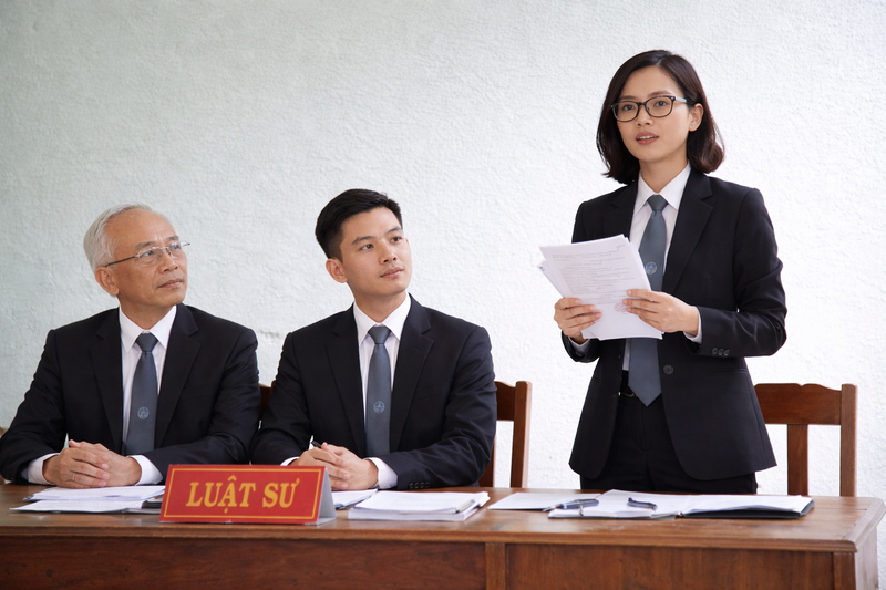 Ngành Luật ra làm gì 2