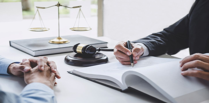 Ngành Luật ra làm gì 6