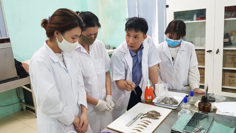 to chat phu hop ngang nuoi trong thuy san