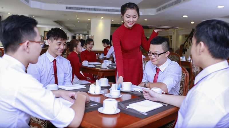 Mỗi trường có chương trình đào tạo ngành quản trị nhà hàng và dịch vụ ăn uống khác nhau