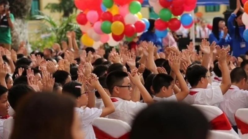 Giáo viên có được dạy thêm ngoài nhà trường trong thời gian nghỉ hè không?