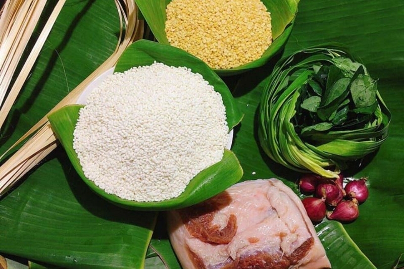nguyên liệu gói bánh tét ngày Tết bằng lá chuối