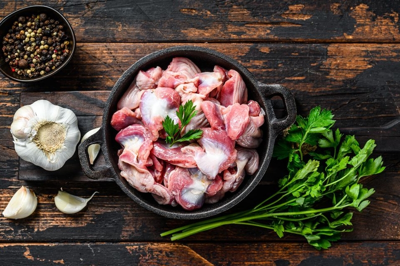 nguyên liệu nấu mề gà kho tiêu