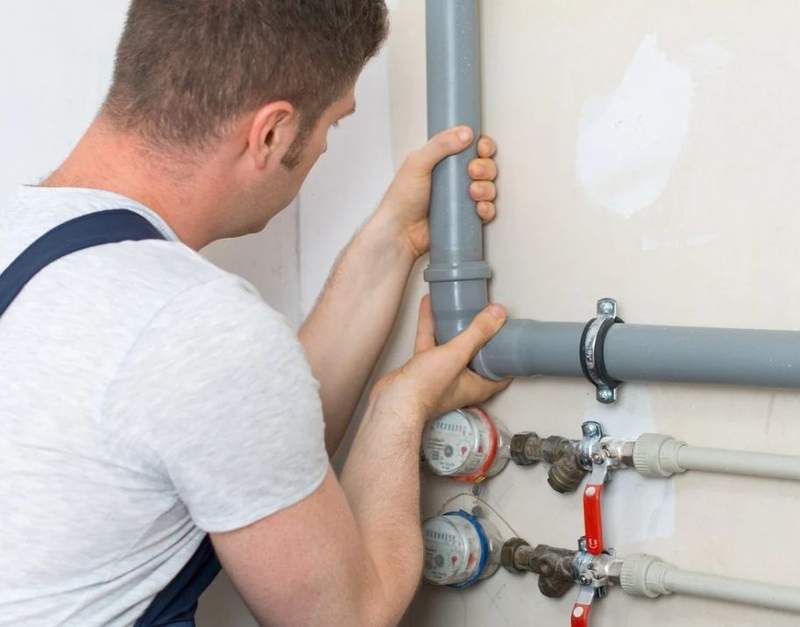 duong ong nuoc nha ve sinh tham dot