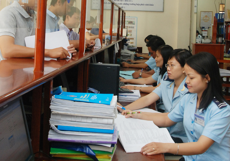 Nhân viên hải quan lương bao nhiêu?
