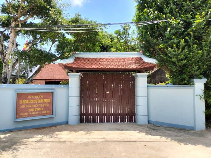 Mẹ Tơm - Tố Hữu