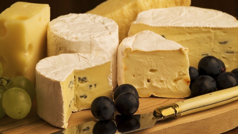 Phô mai chưa tiệt trùng