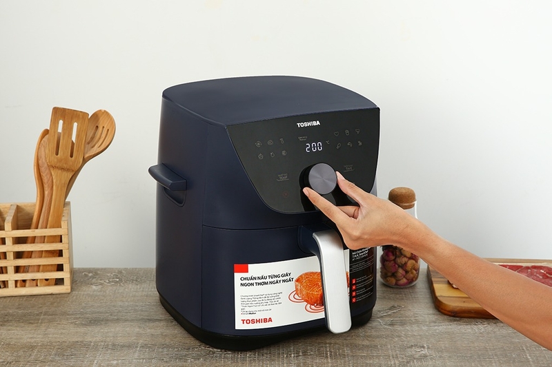 Đ&aacute;nh gi&aacute; nồi chi&ecirc;n kh&ocirc;ng dầu Toshiba 1