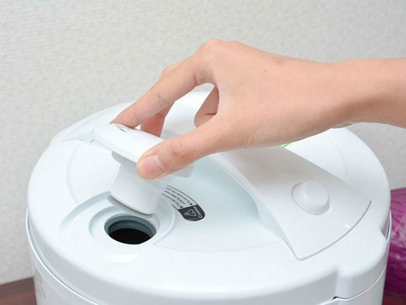 Nồi cơm điện báo lỗi E4 - 08