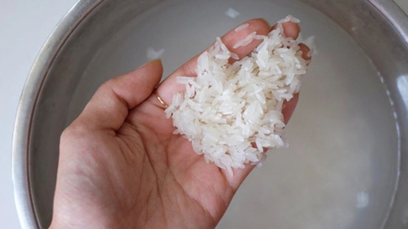 nồi cơm điện nấu bị dính cơm 4