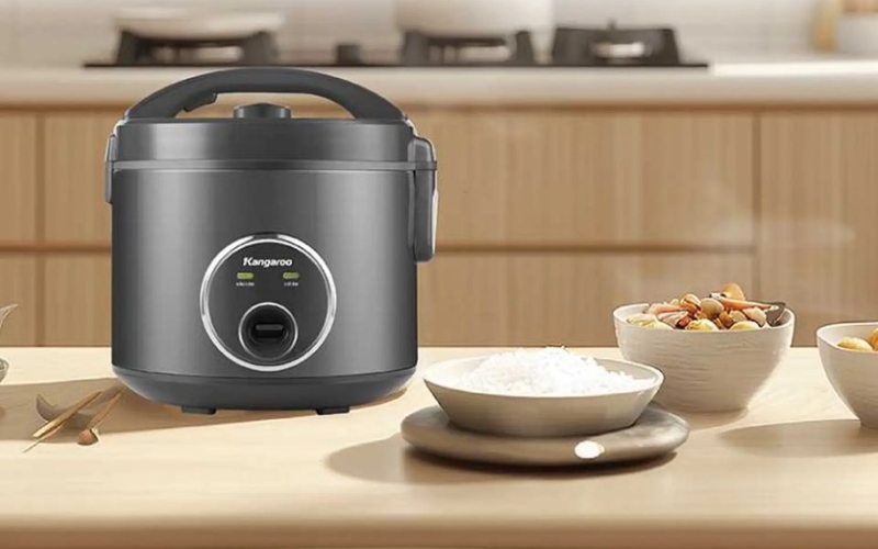 So với nồi cơm chống dính truyền thống