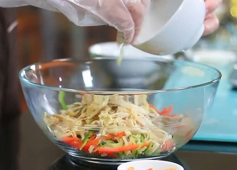 nộm gà hoa chuối ảnh 5