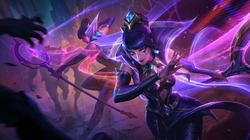 Nữ phù thuỷ LeBlanc là một thành viên của tổ chức Hoa Hồng Đen