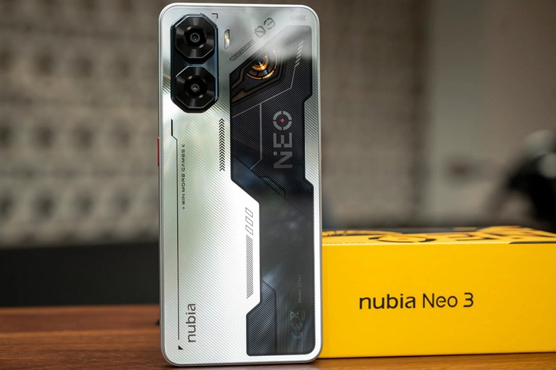 Viên pin 6.000 mAh phù hợp với nhu cầu chơi game, xem video và sử dụng kết nối 5G thường xuyên