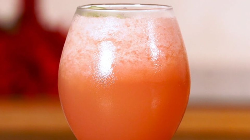 Nước ép lê và dưa hấu