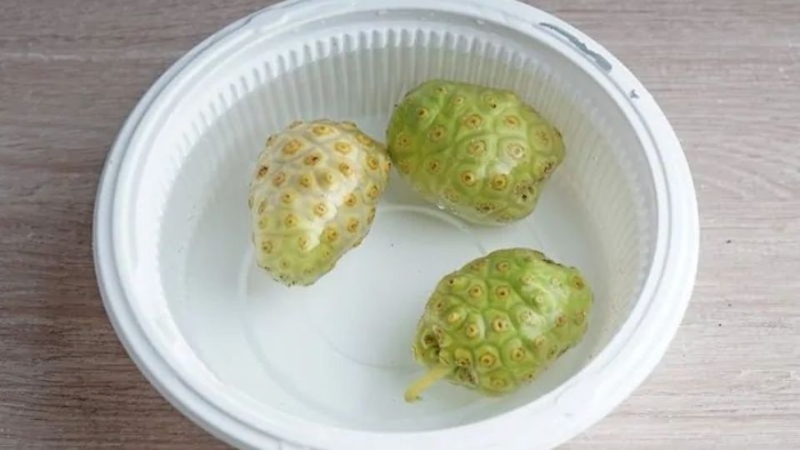 Nước ép trái nhàu 1