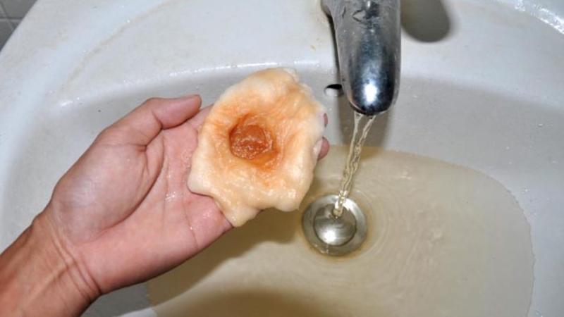 Tác hại khi dùng nước sinh hoạt bị vàng